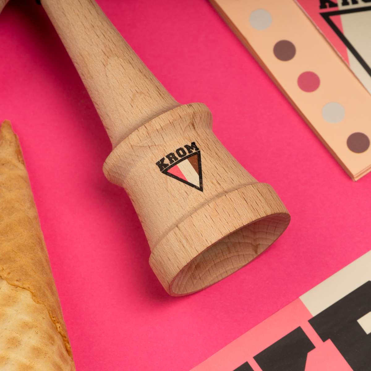 STROGO NEA STRAWBERRY